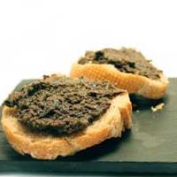 toast à la tapenade